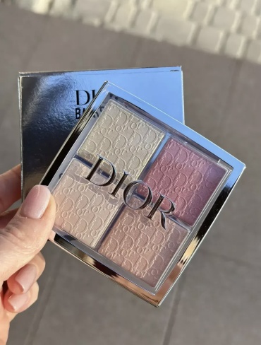 Dior Glow face pallete хайлайтер 002