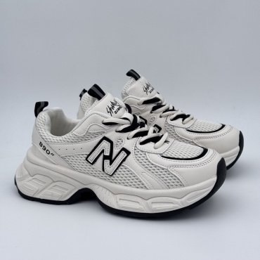 Кроссовки NB530White бежевый, графит