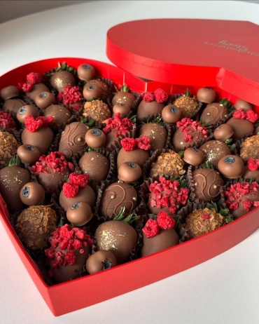 Sofi sweets Набор «Сердце мое» клубника в шоколаде 35