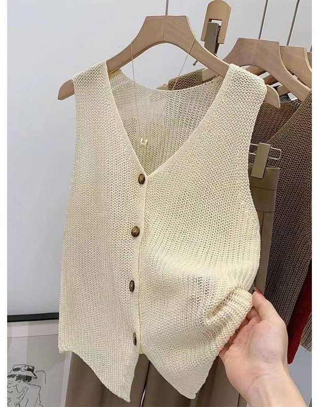 бежевый