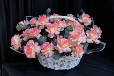 Розы в корзине "Восхищение" Flowers by Mariya