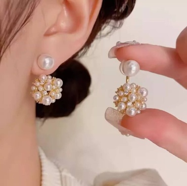 Серьги LAREY Perla Doree бижутерный сплав, стразы, искусственный жемчуг