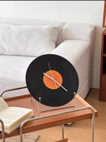 Часы кварцевые Vinyl Records Watch, пластик
