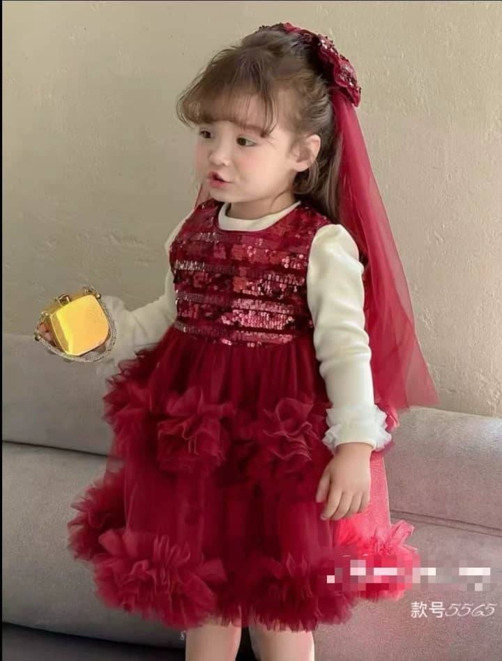 Нарядное платье бордовый