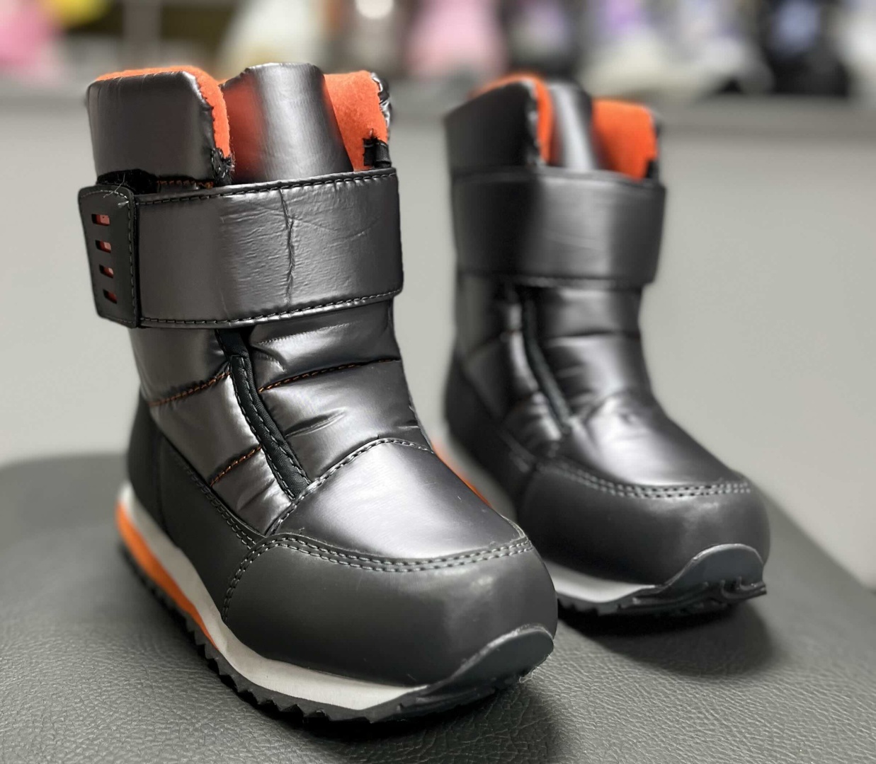 бронзовый