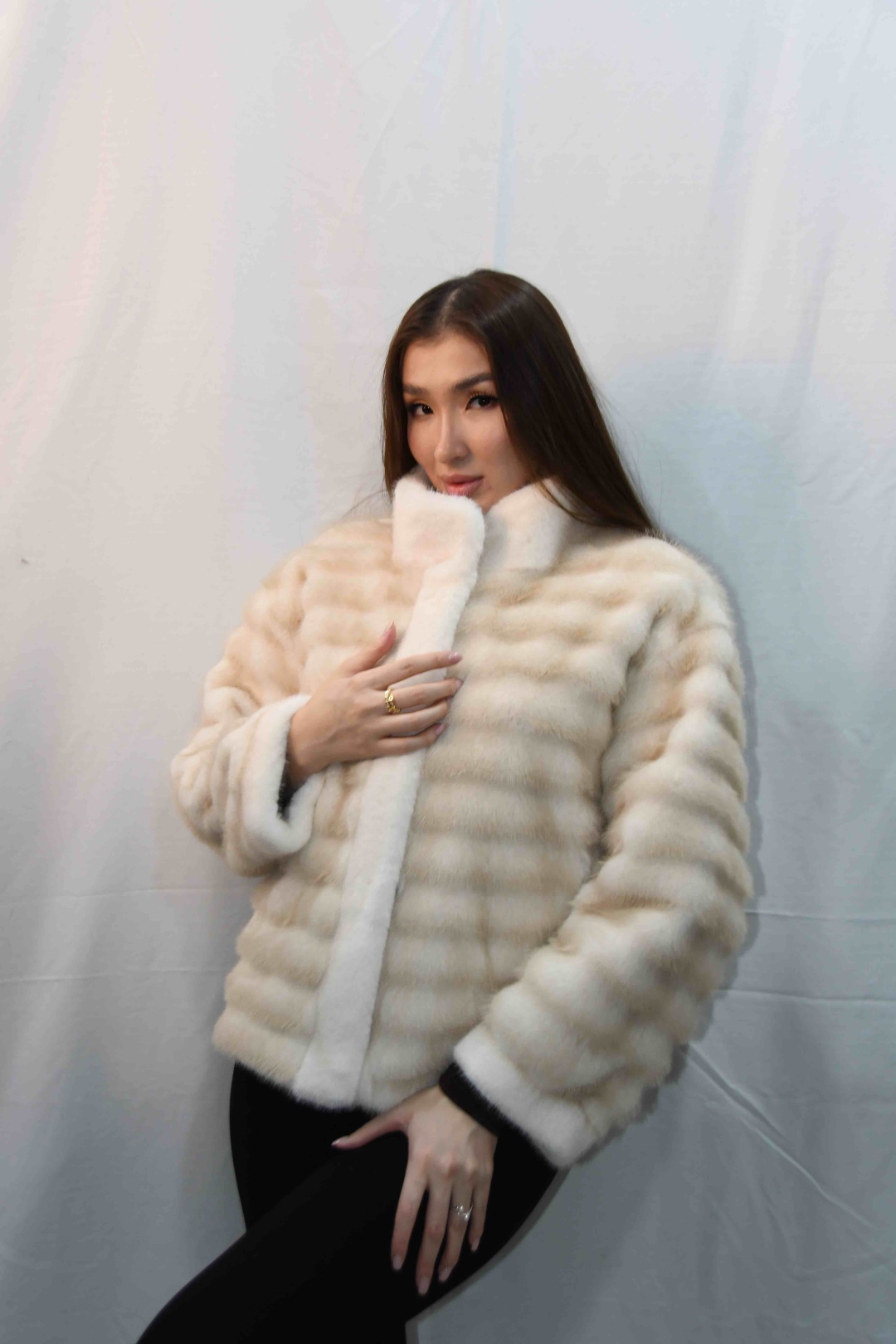 Шуба WIRONA бежевый