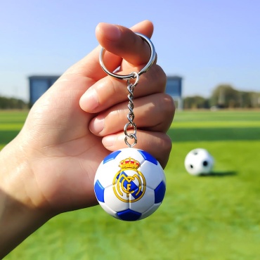 Брелок AYL футбольный мяч Real Madrid SYS-0220 1 пластик 1 шт