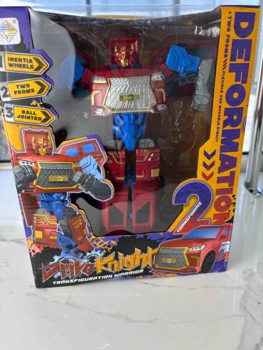 Трансформер 0457 Toys Deformation, высота 28 см