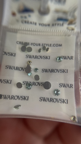 Стразы Стразы Swarovski 1 шт