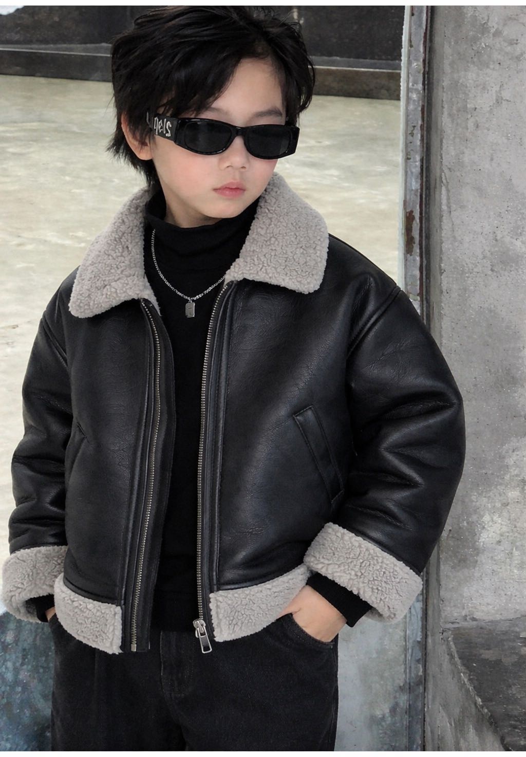 черный
