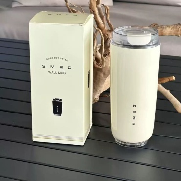 Термокружка Smeg 0.450 0.45 л молочный