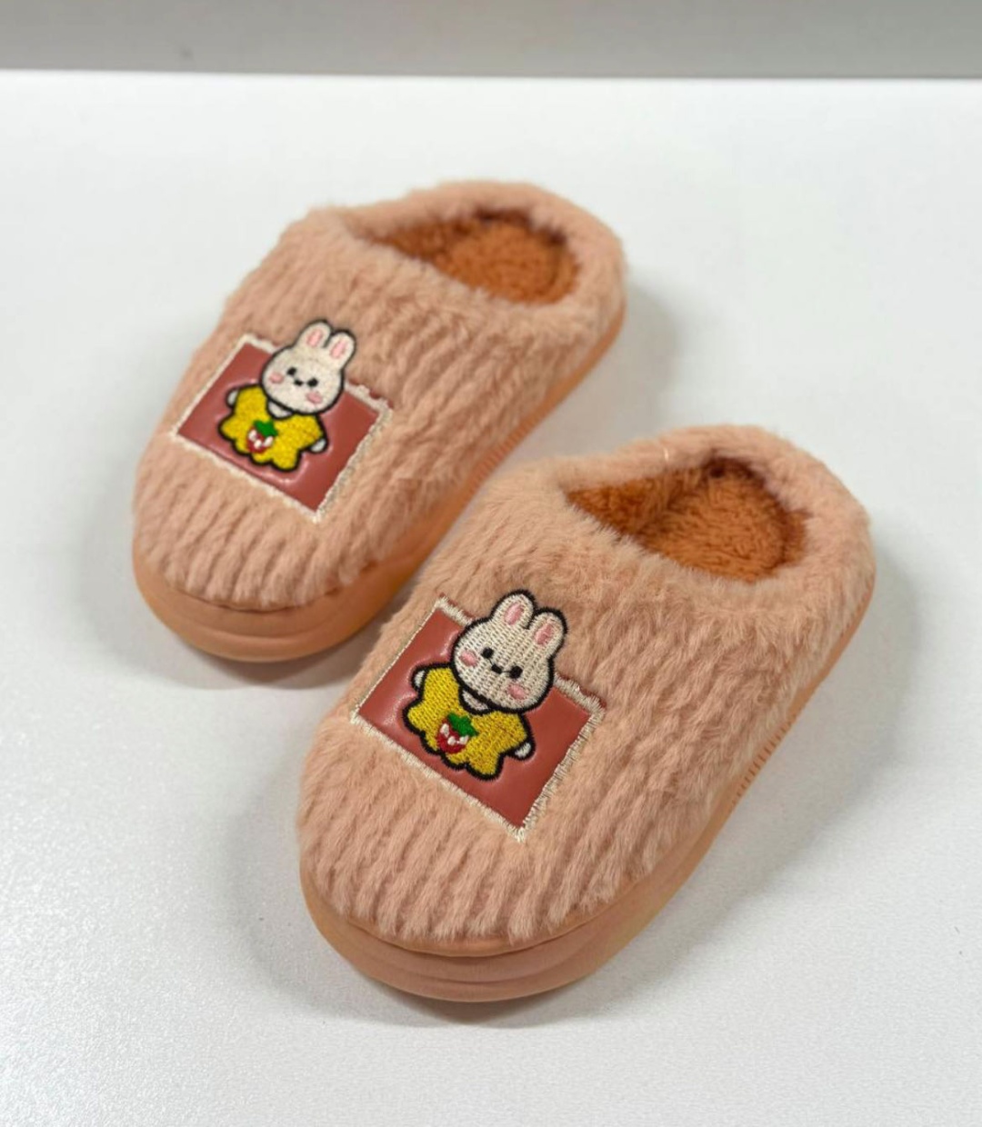 коралловый