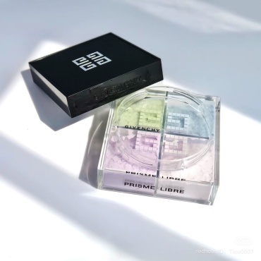 Пудра Givenchy Prisme Libre рассыпчатая 01 светлый-пастельный