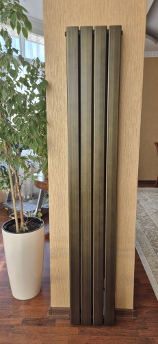 Трубчатый FLAT DOUBLE 4 BRASS WARME DESIGN стальной 300х1800 мм