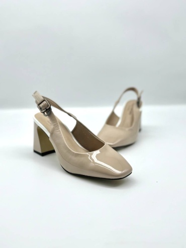 Босоножки EMMA Shoes бежевый