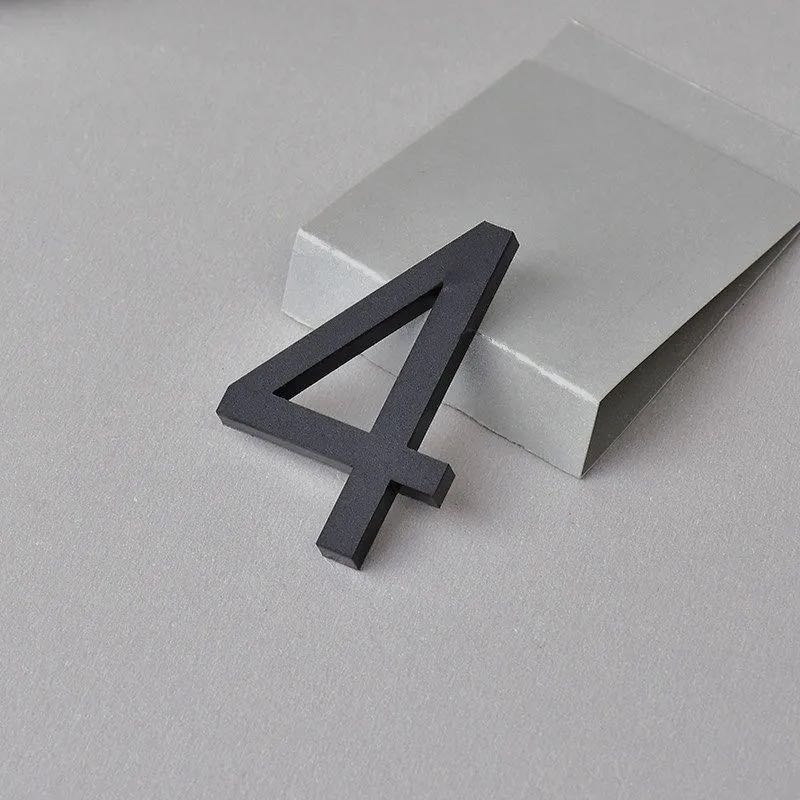 Цифра 4, пластик