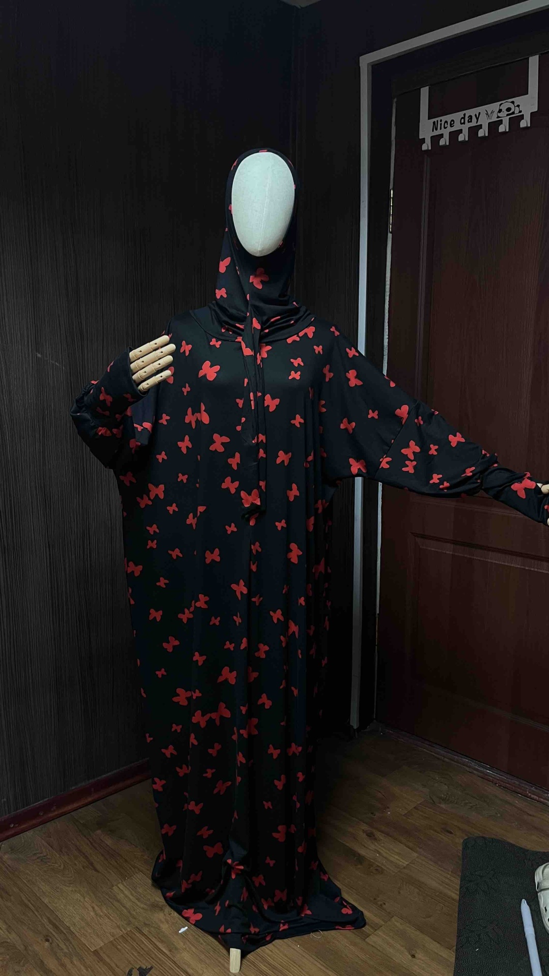 черный, красный
