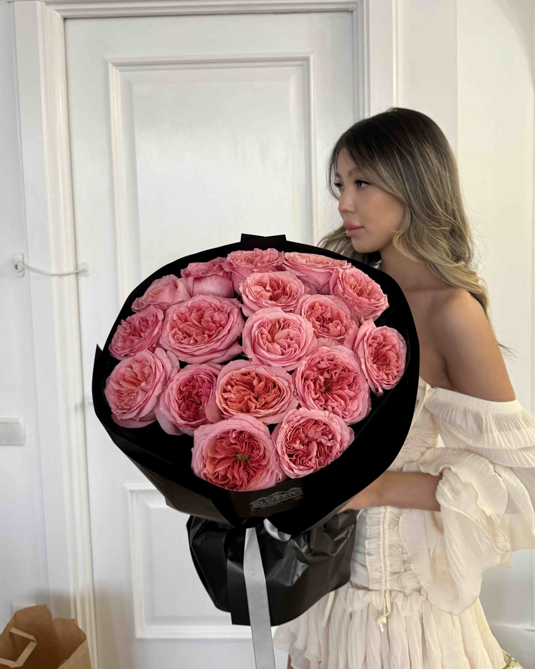 For Lovers моно-букет с открыткой пионовидная роза 19 шт 50 см