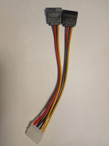 Переходник Molex - SATA 0.2 м 30412940_338004001
