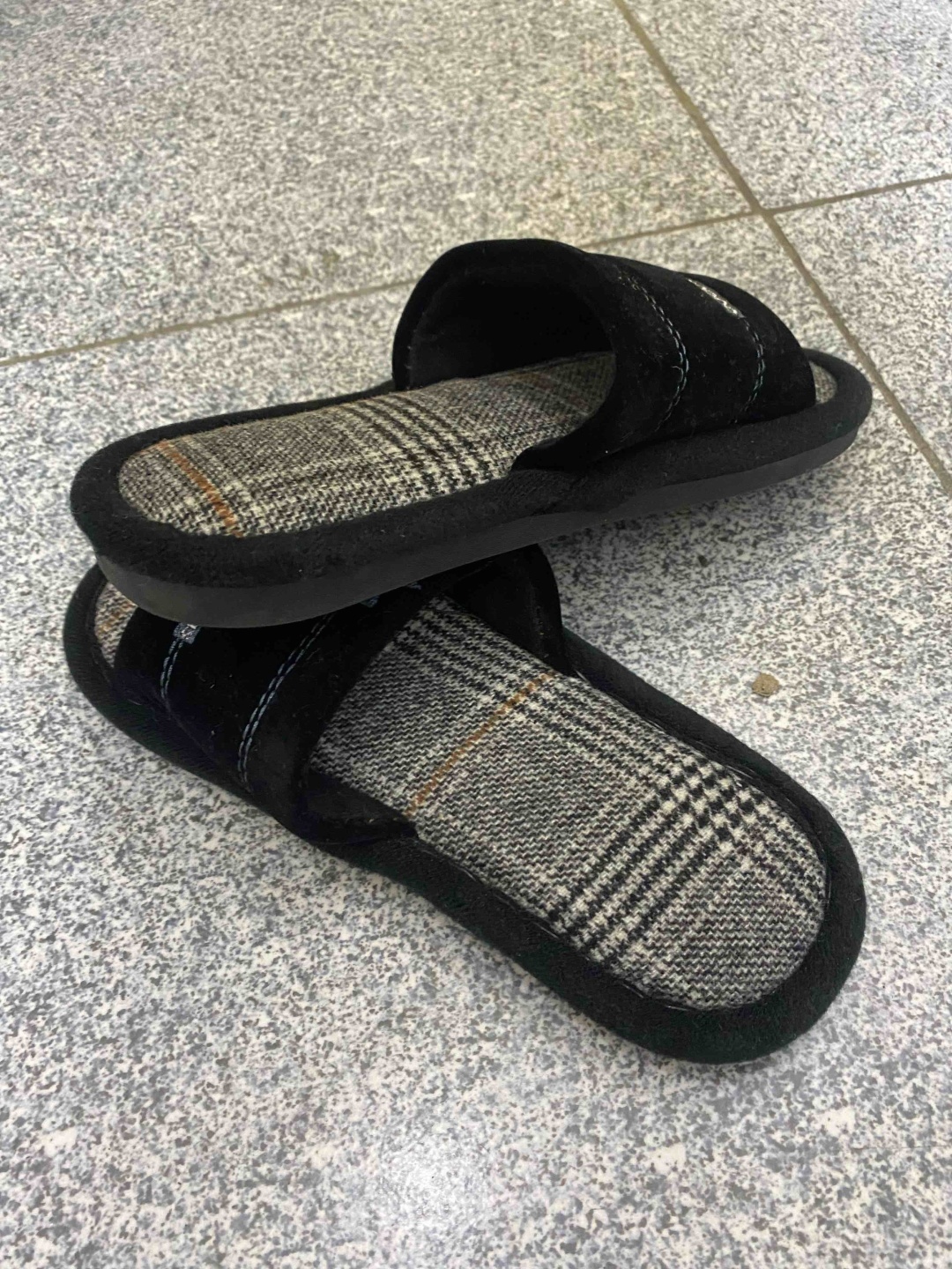 Тапочки черный
