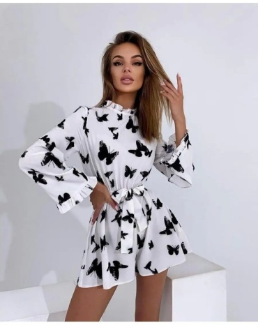 Комбинезон с шортами белый