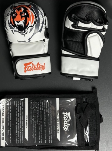 Перчатки Fairtex Tiger Muay Thai черепашки белый S, M, L, XL