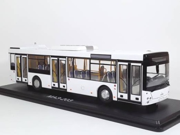 Модель автобуса МАЗ 203 белый 1:43 SSM
