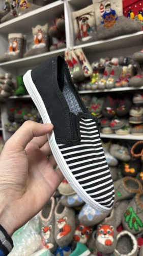 Слипоны черный
