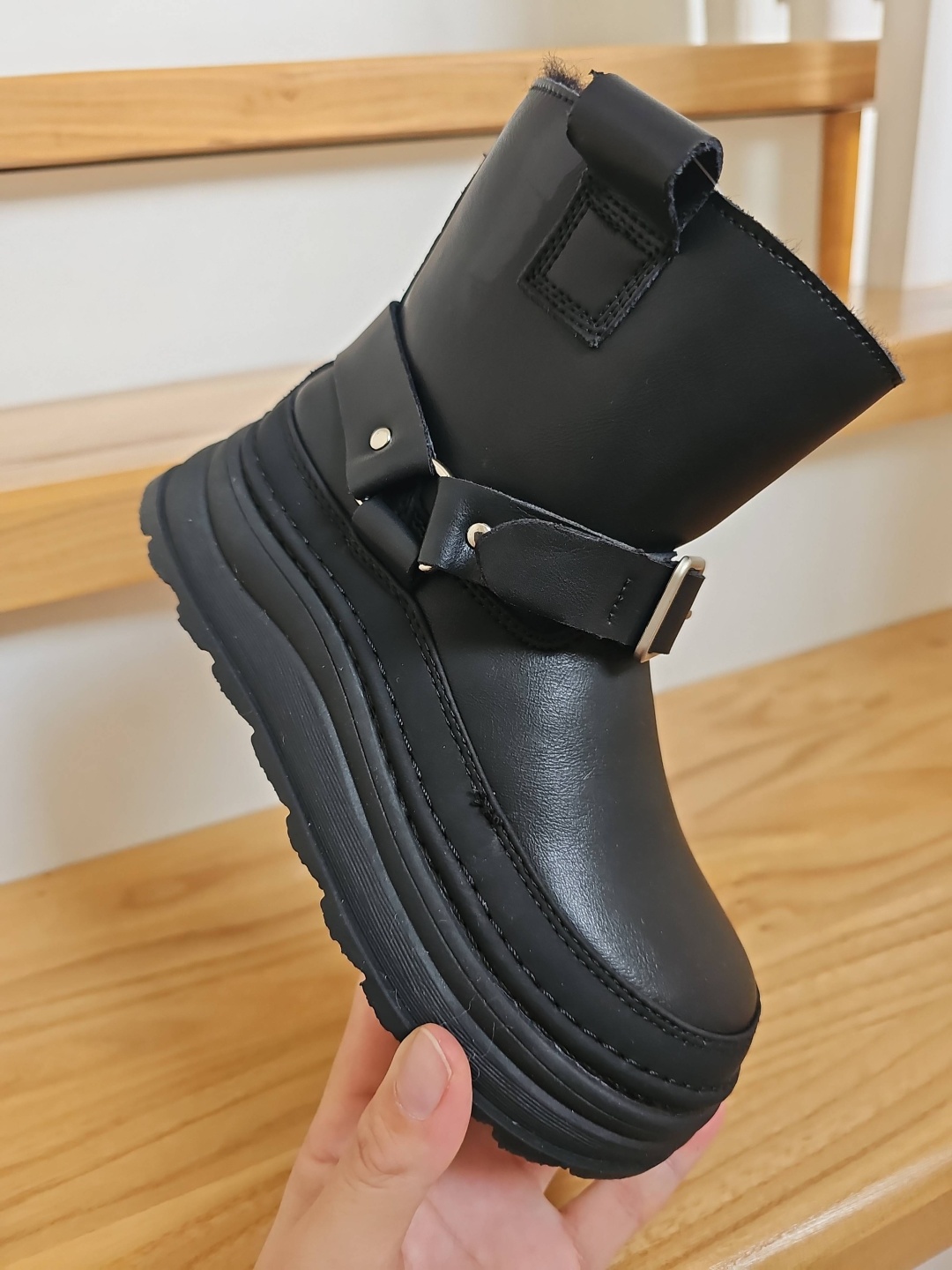 Дутики черный