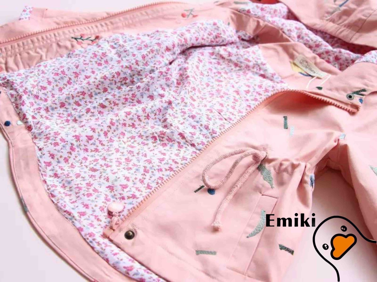 Плащ Emiki розовый