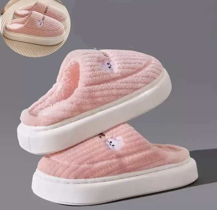 розовый
