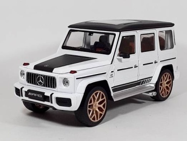 Модель автомобиля Mercedes G63 AMG With 1:18 CPM 1:18