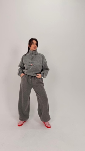 Костюм повседневный District Wear серый