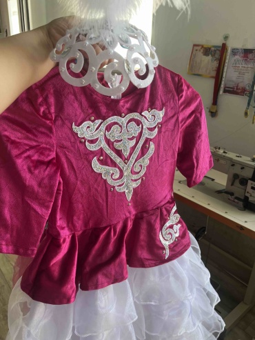 Национальный костюм 101 Rose белый, фуксия