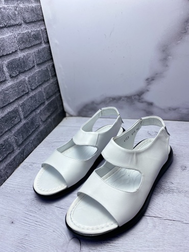 Сандалии BOTA белый