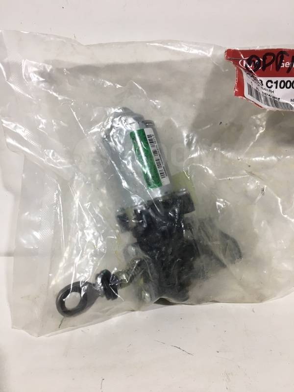 OEM сиденье переднее 88683C1000