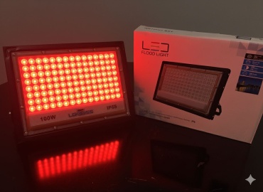 Прожектор LBOOSS Светодиодный прожектор 100W IP65 (6500K) красный