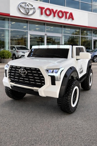 ESCON Toyota Tundra 4WD белый
