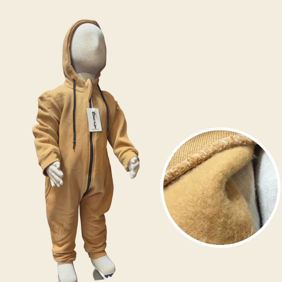 коричневый