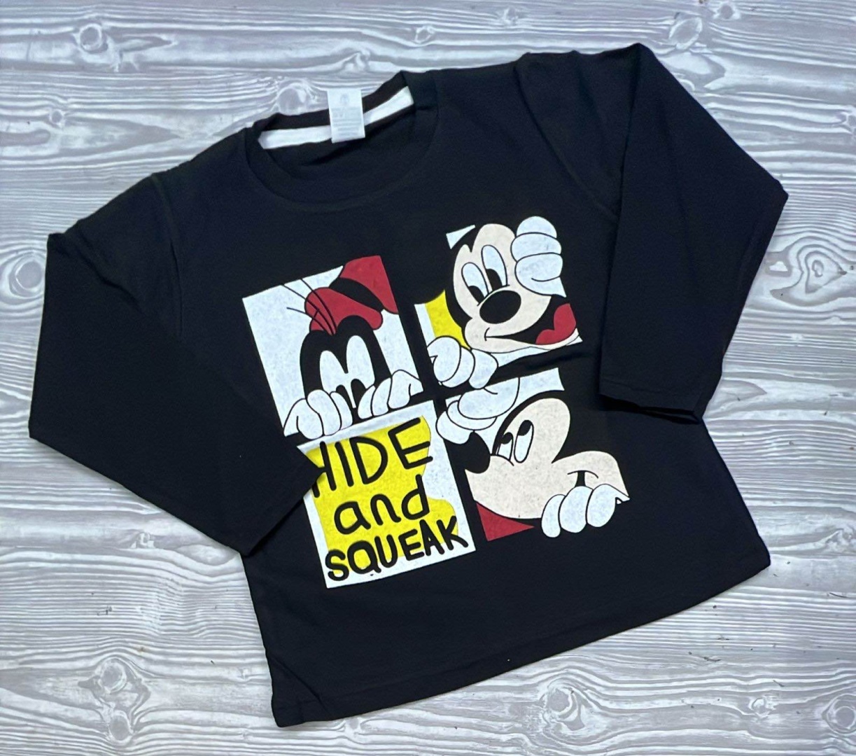 Лонгслив принт: HIDE and SQUEAK черный