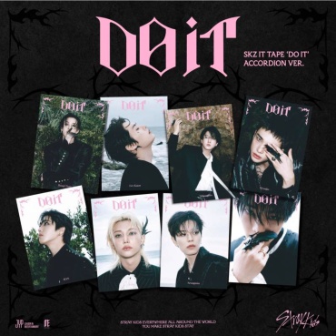 STRAYKIDS DO IT ACCORDEON VER RANDOM (1/8)