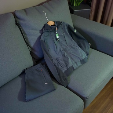 Повседневный костюм Kiton черный