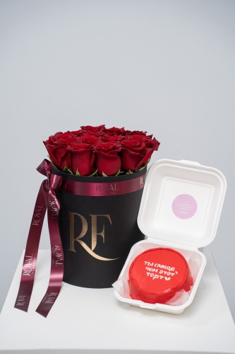 ROYAL FLOWERS Semeу композиция с бенто-тортом роза 15 шт 50 см