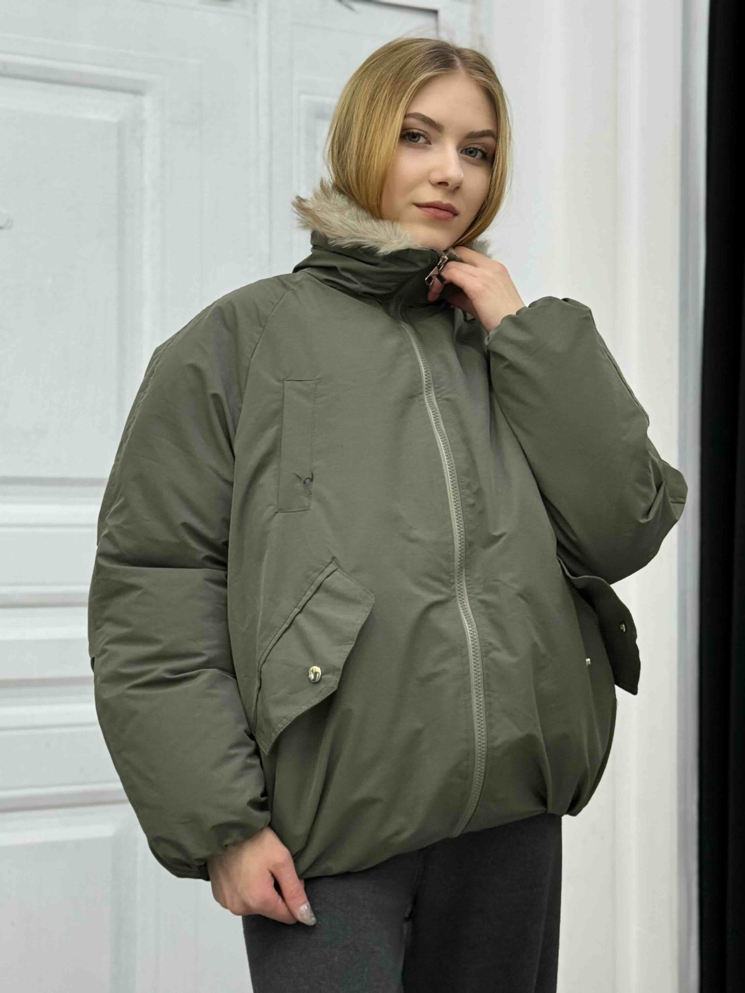 бежевый, хаки