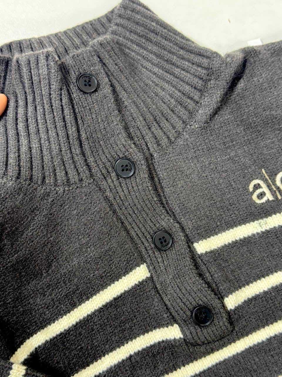 Джемпер черный