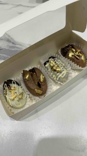 Финики в шоколаде 4×10 см