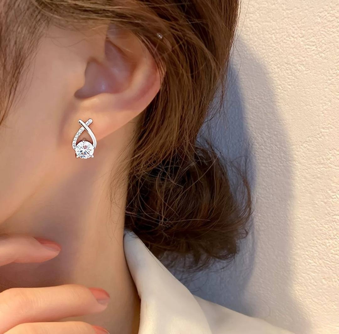 Серьги LAREY Lueur Silver бижутерный сплав, стразы