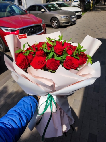 Blossom букет в оформлении роза 35 шт 50 см