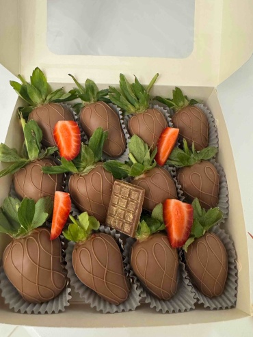 Royall_berry Клубника в шоколаде 20x20x4 12штук