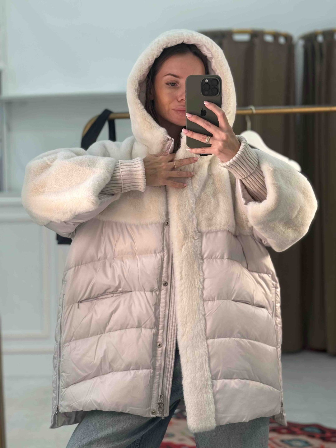 Пуховик белый